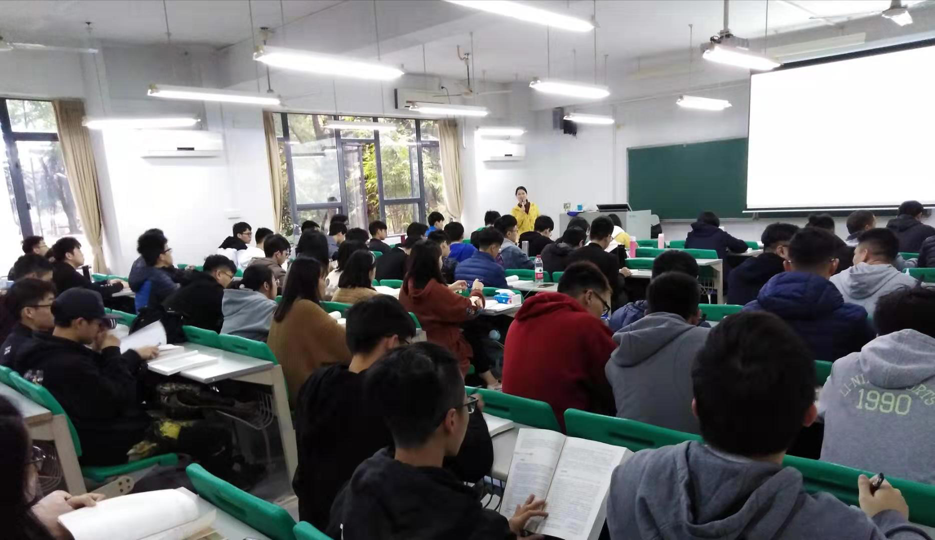 公司领导巡堂督导新学期开学第一课3.png