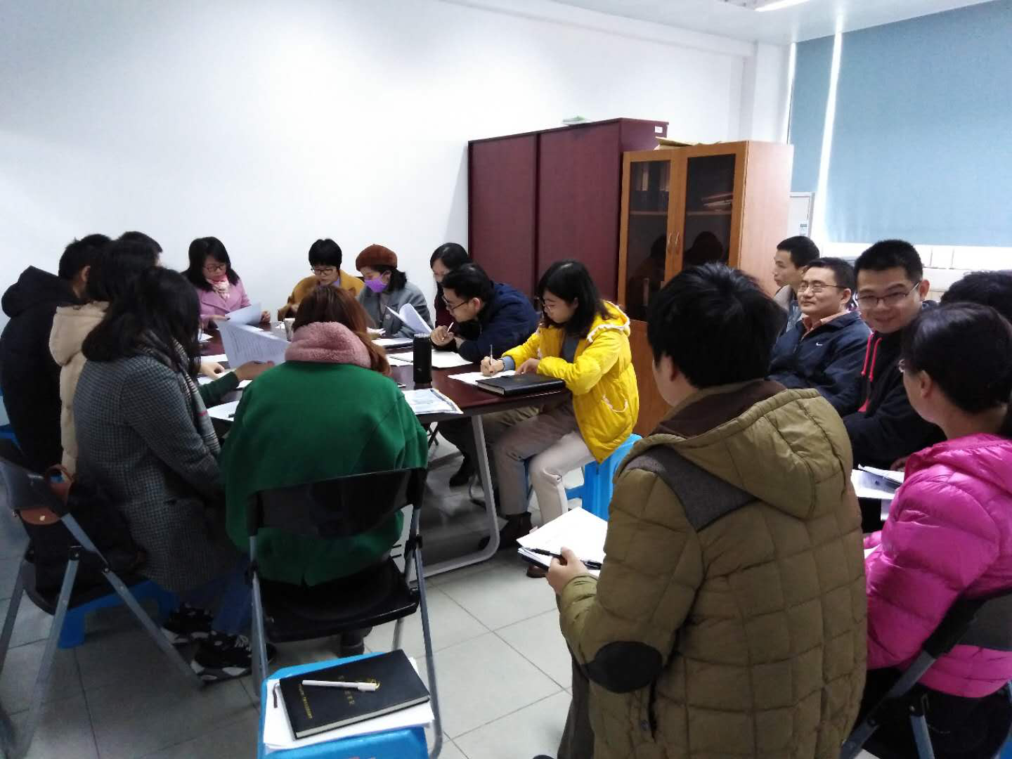 伟德victor1946教工党支部召开2018年度专题组织生活会和党员民主测评2.png