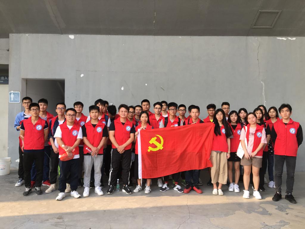 伟德victor1946员工党支部开展-传承雷锋精神弘扬时代新风-主题党日活动1.jpg