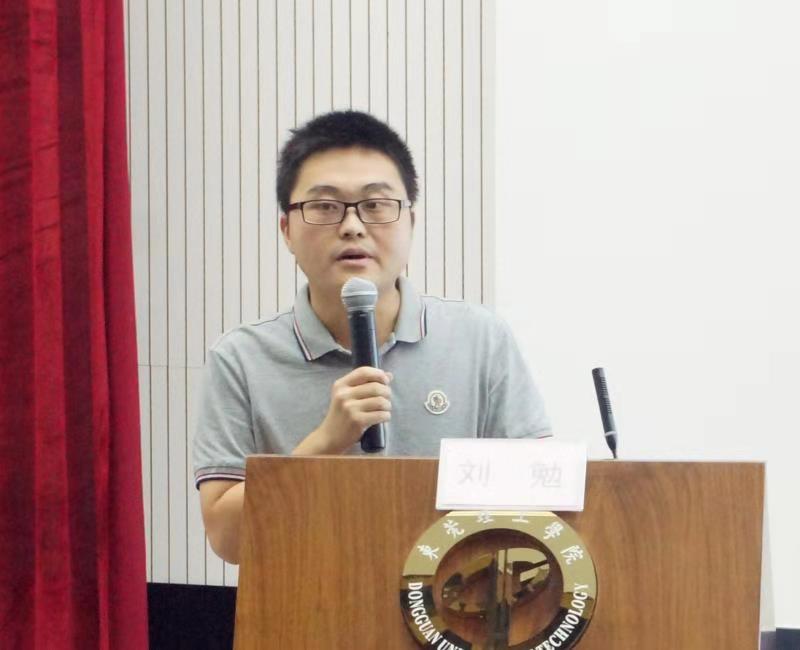 伟德victor1946联合莞馨社区举办第二期团校培训主题讲座3.jpg